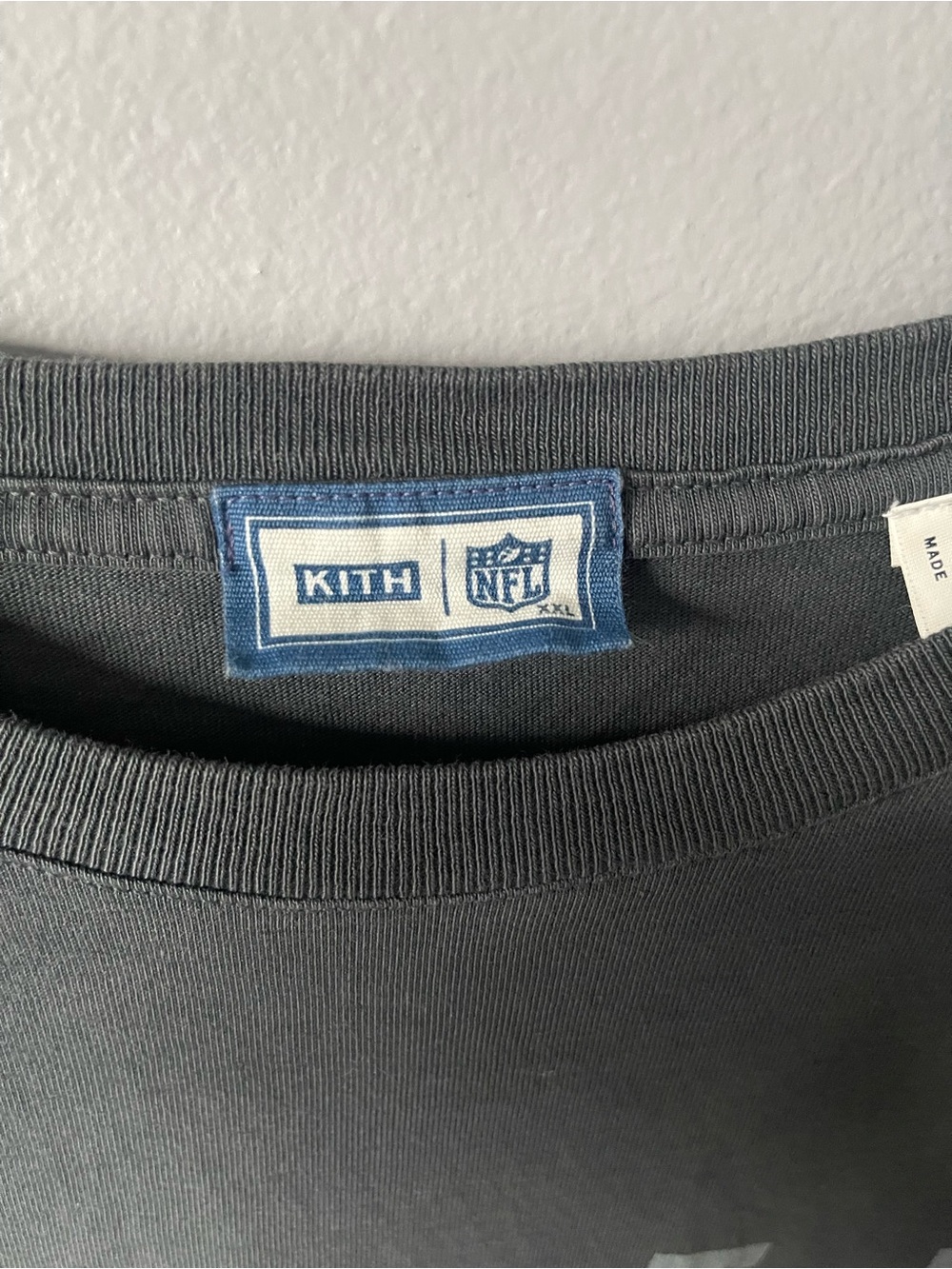 The Kith x NFL Seattle Seahawks Vintage Tee - Picture 3 of 3